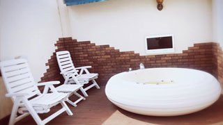 Outdoor bath